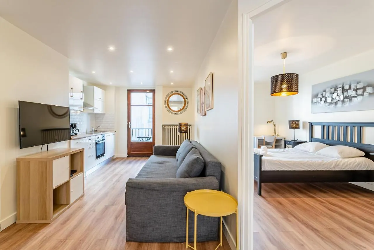 Gare St Charles- Superbe Appartement Avec 3 Chambres Marseille 0*,  France